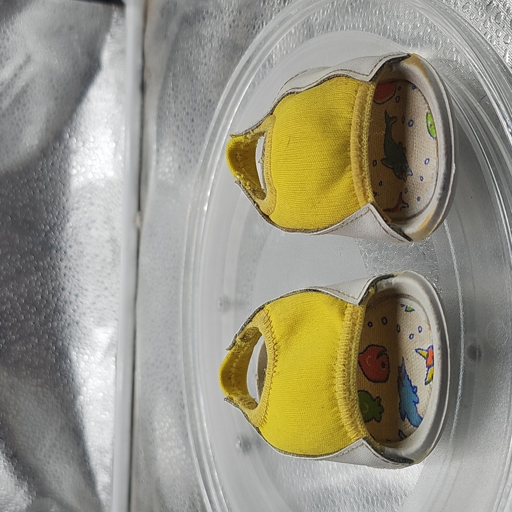 H Yellow And White Slip On Like Swimming Shoes
